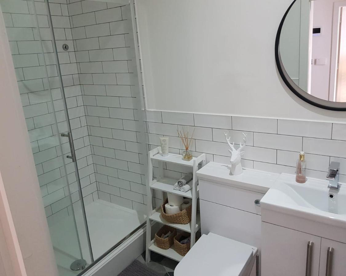 34 Cuppin Street - Luxury City Centre Apartment! チェスター エクステリア 写真