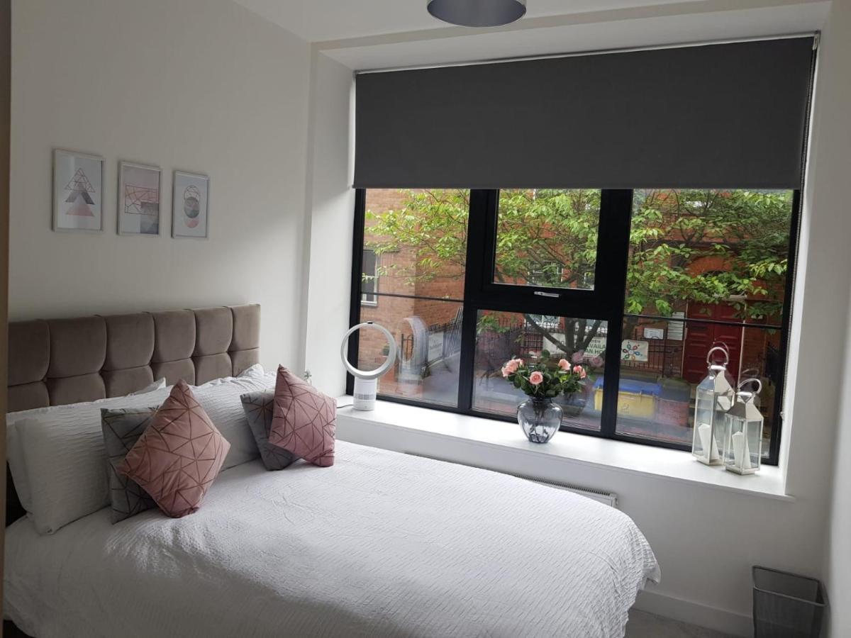 34 Cuppin Street - Luxury City Centre Apartment! チェスター エクステリア 写真