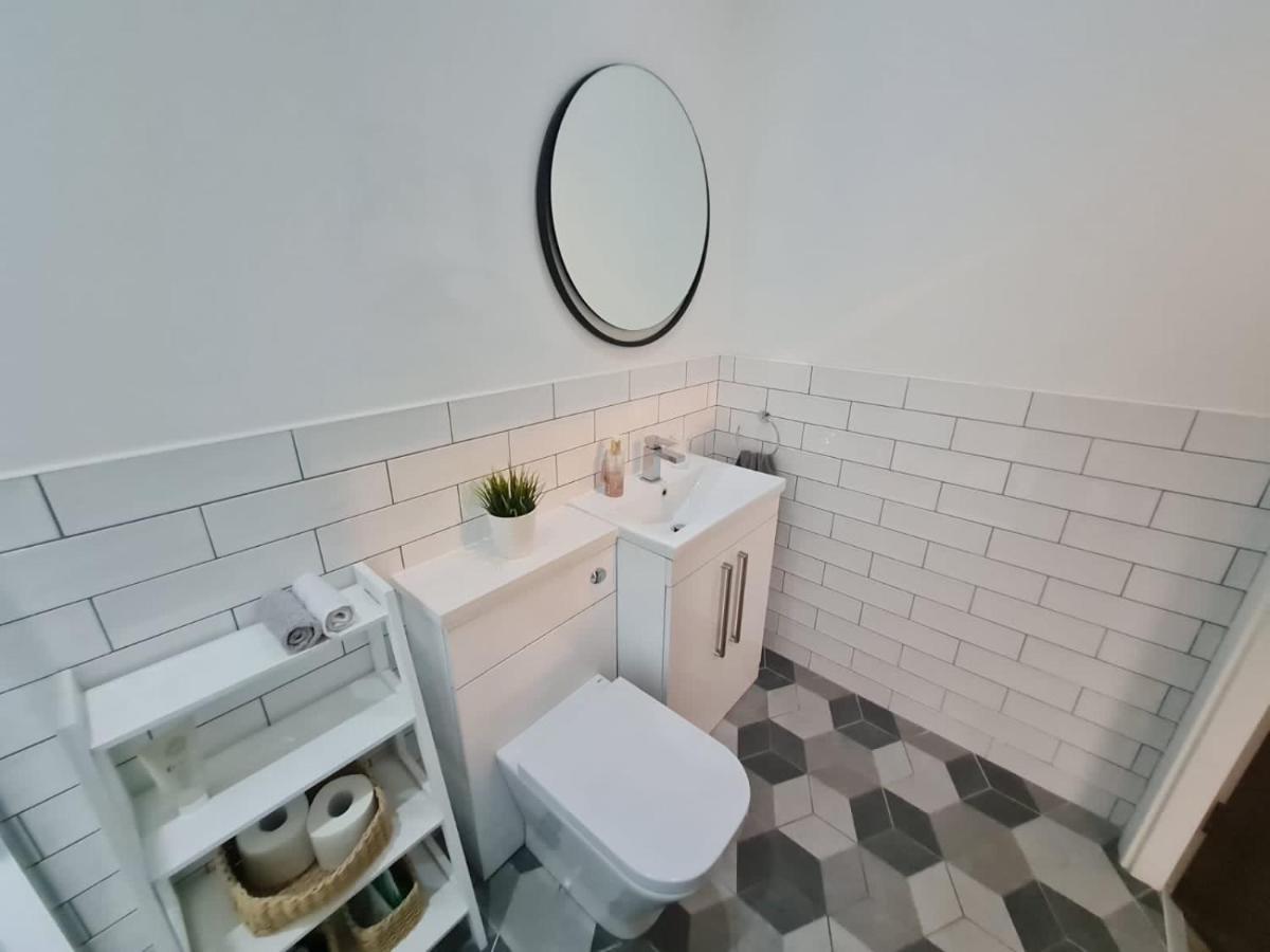 34 Cuppin Street - Luxury City Centre Apartment! チェスター エクステリア 写真
