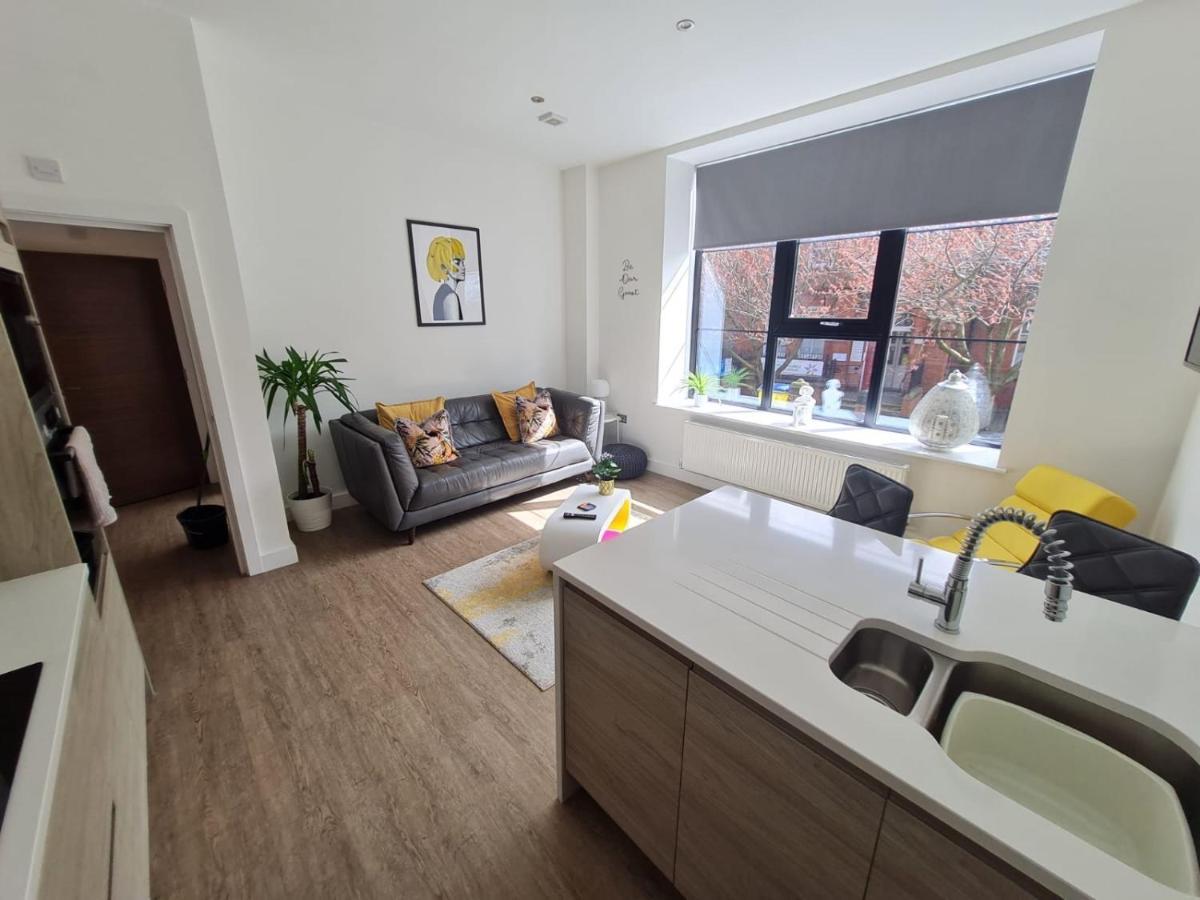 34 Cuppin Street - Luxury City Centre Apartment! チェスター エクステリア 写真