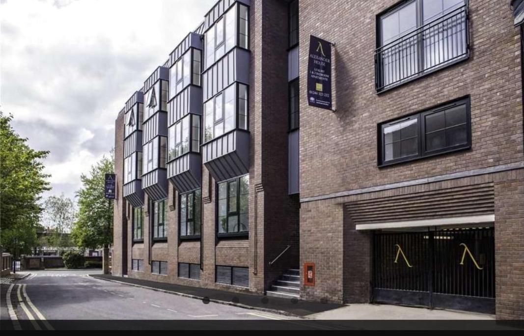 34 Cuppin Street - Luxury City Centre Apartment! チェスター エクステリア 写真